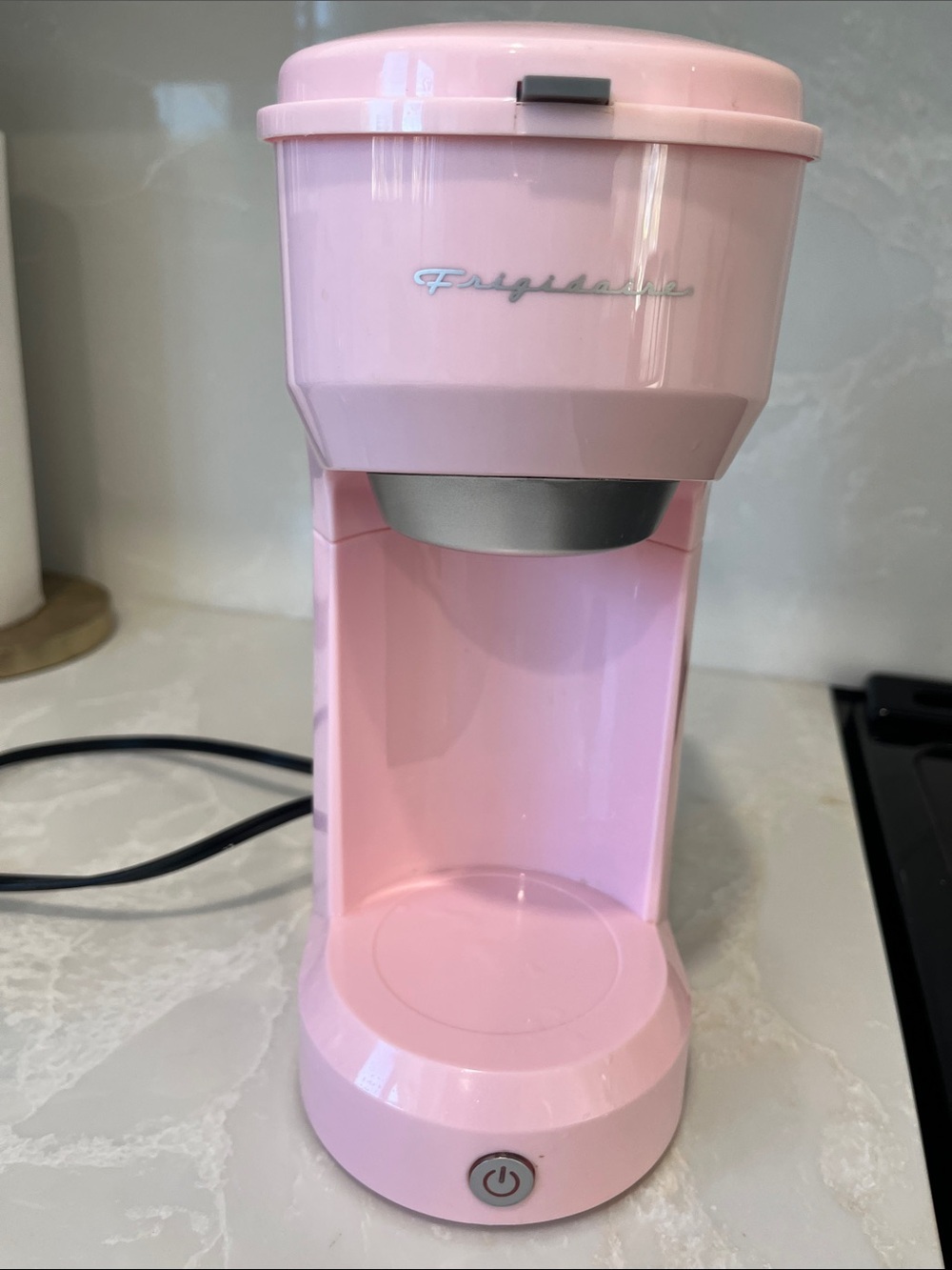 Frigidaire Pink Single-Cup Coffee Brewer - Compact One-Cup Maker